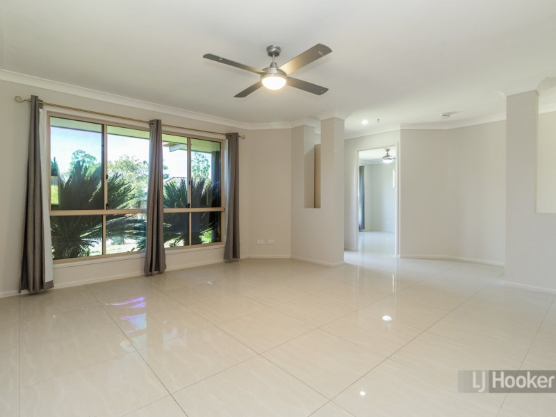 22 Hyde Place, Forest Lake QLD 4078