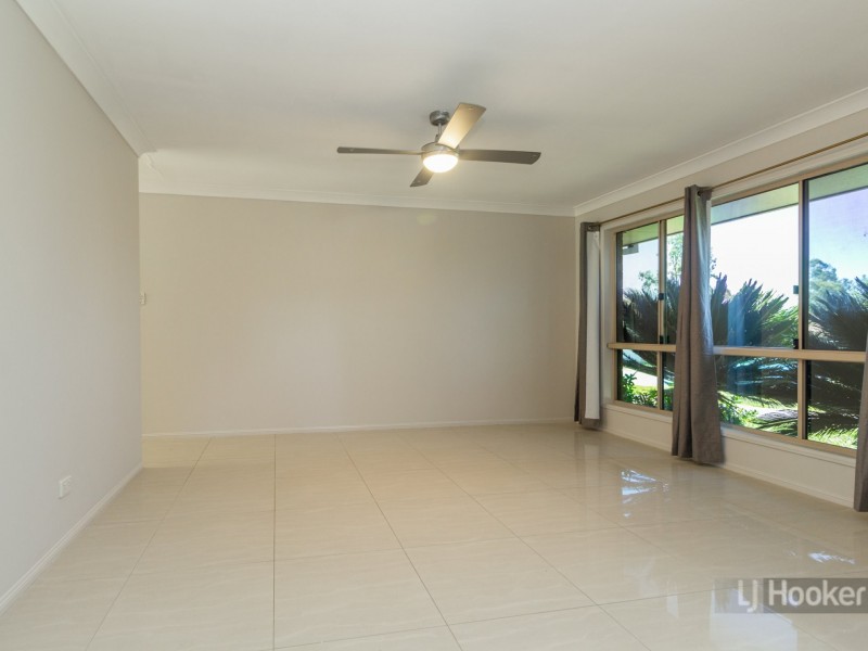 22 Hyde Place, Forest Lake QLD 4078