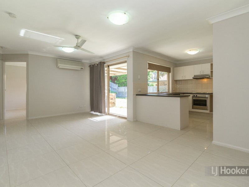 22 Hyde Place, Forest Lake QLD 4078
