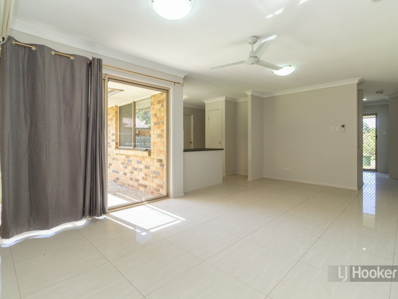 22 Hyde Place, Forest Lake QLD 4078