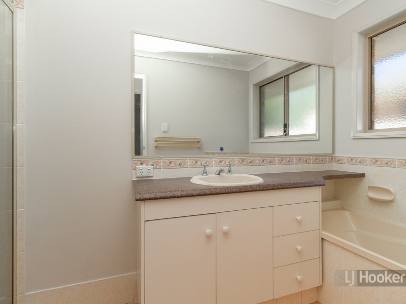 22 Hyde Place, Forest Lake QLD 4078