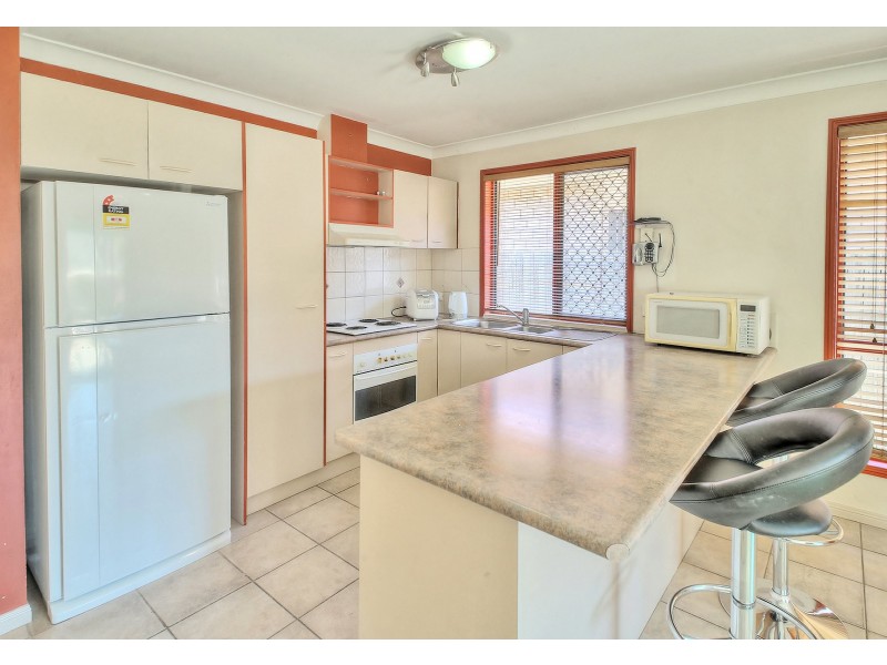 10 Sugarloaf Street, Forest Lake QLD 4078