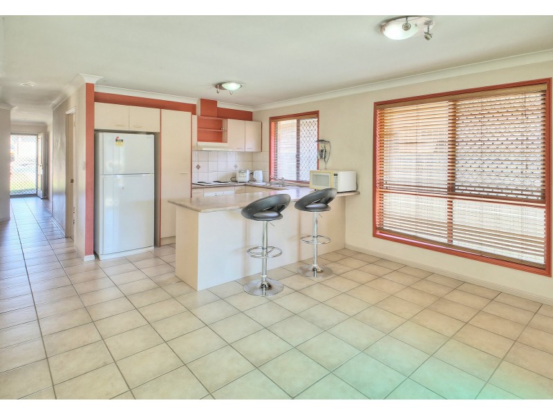 10 Sugarloaf Street, Forest Lake QLD 4078