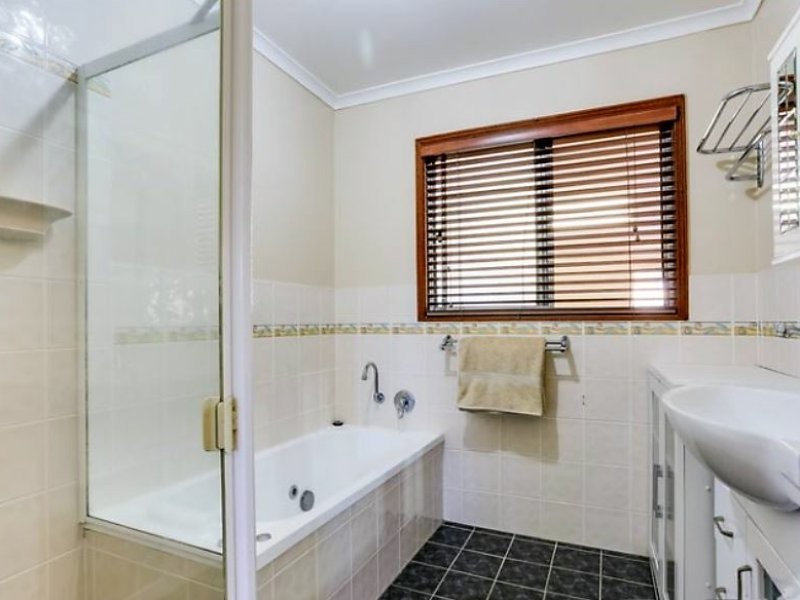 16 Ochna Street, Crestmead QLD 4132