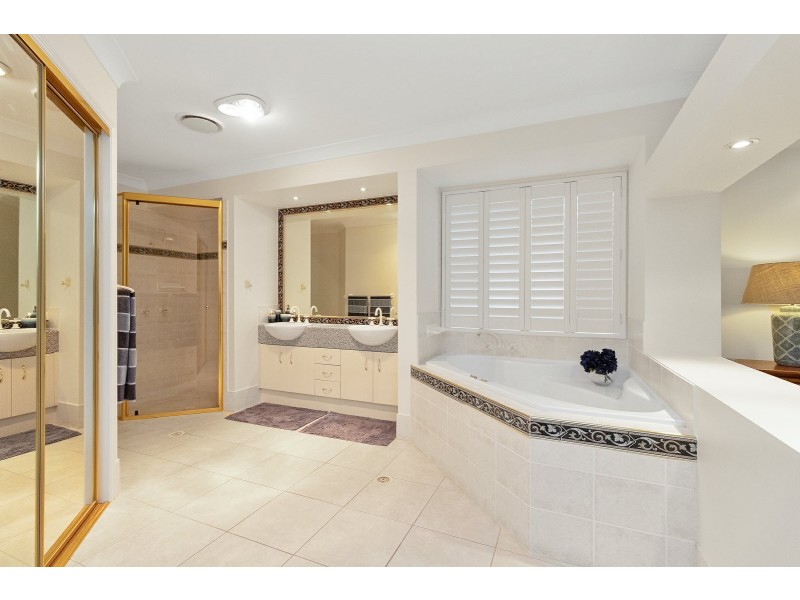15 Brighton Parade, Forest Lake QLD 4078