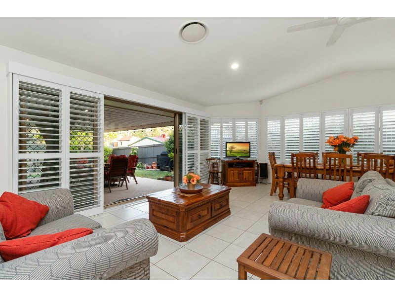 15 Brighton Parade, Forest Lake QLD 4078