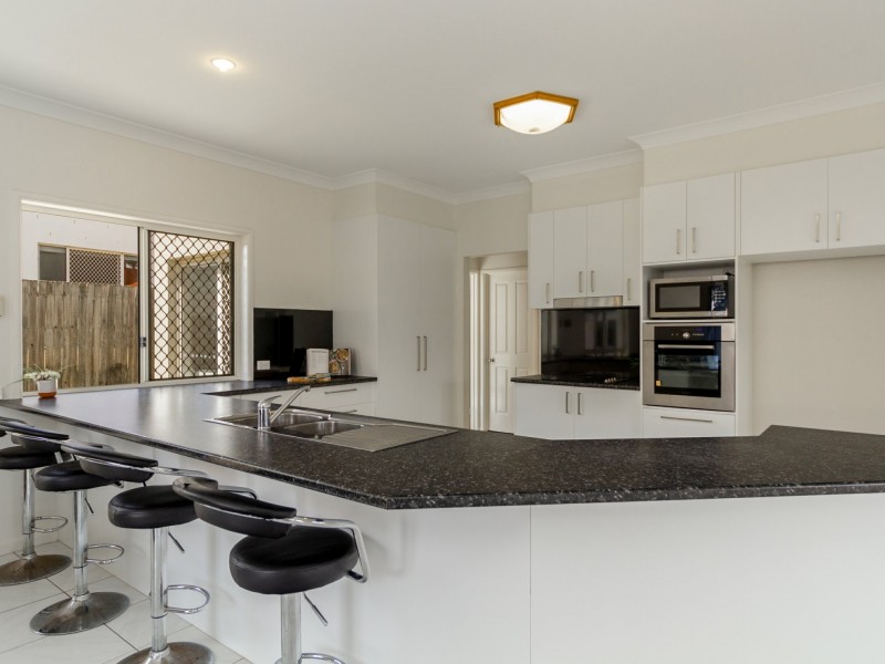 12 Colvillea Close, Stretton QLD 4116
