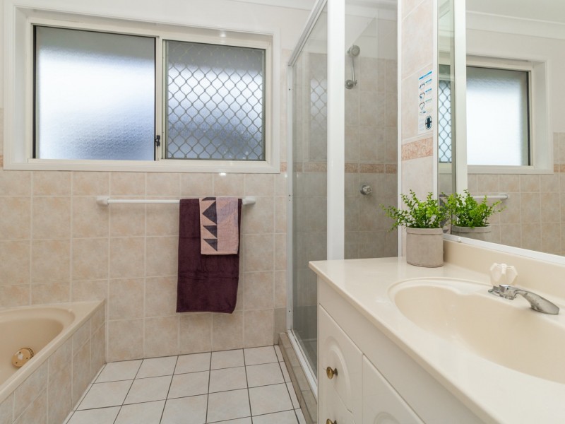 12 Colvillea Close, Stretton QLD 4116