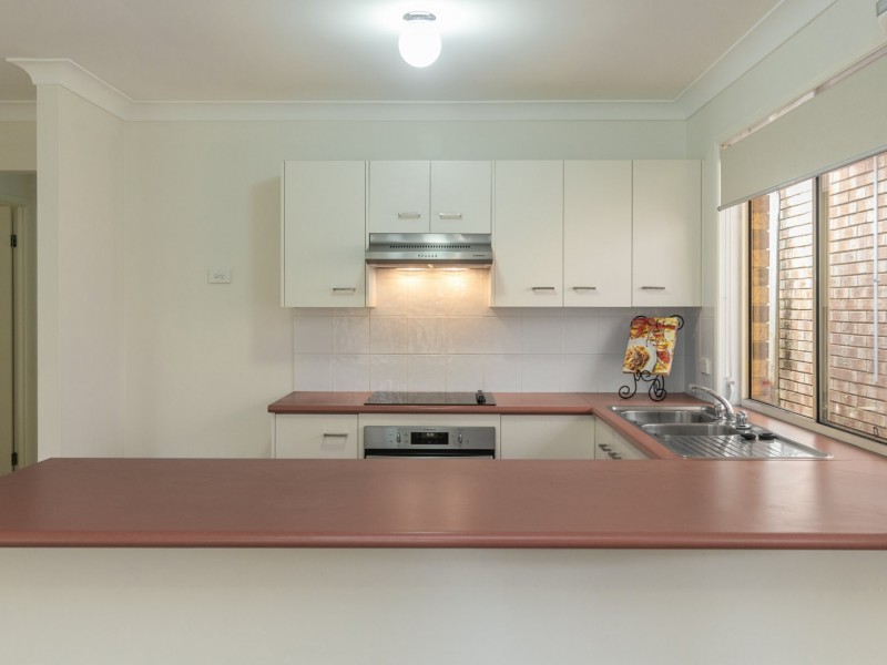 3 Paterson Place, Forest Lake QLD 4078