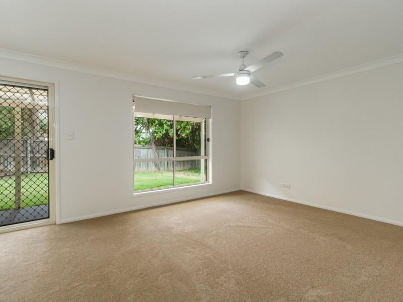 3 Paterson Place, Forest Lake QLD 4078