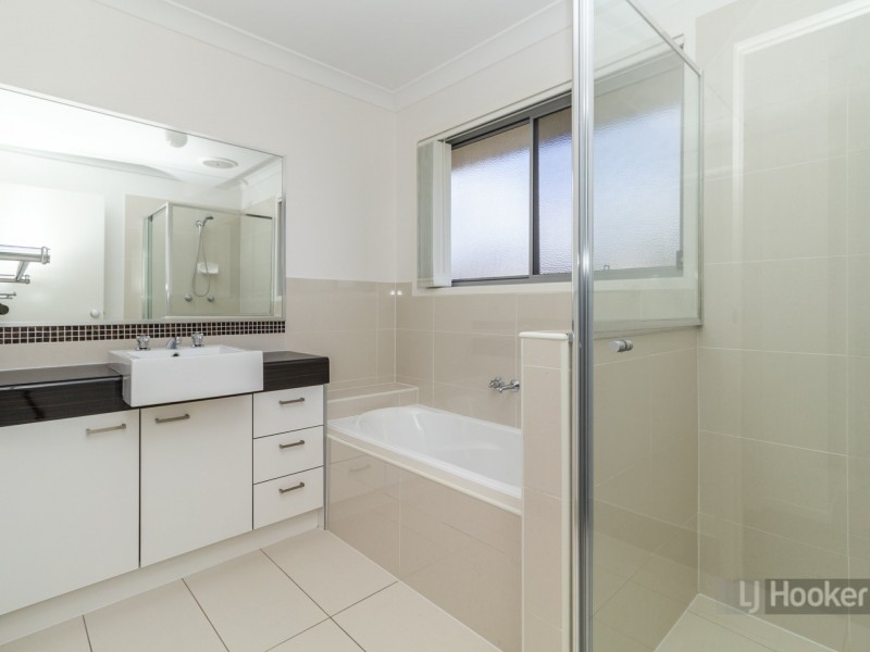 115 Peverell Street, Hillcrest QLD 4118