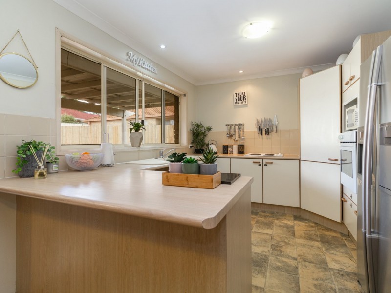 10 Rowena Court, Boronia Heights QLD 4124