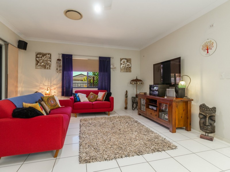 1 Shivvan Court, Marsden QLD 4132