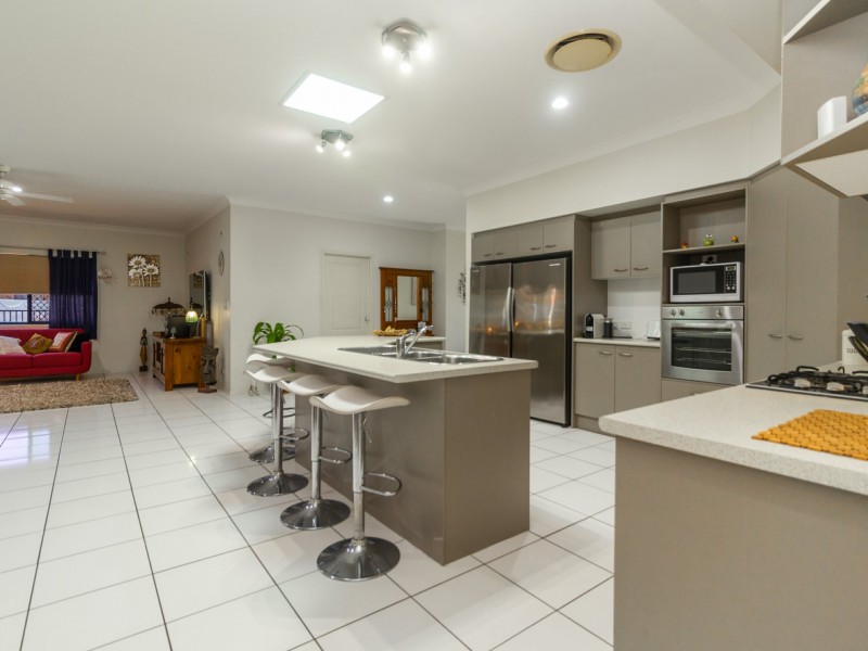 1 Shivvan Court, Marsden QLD 4132