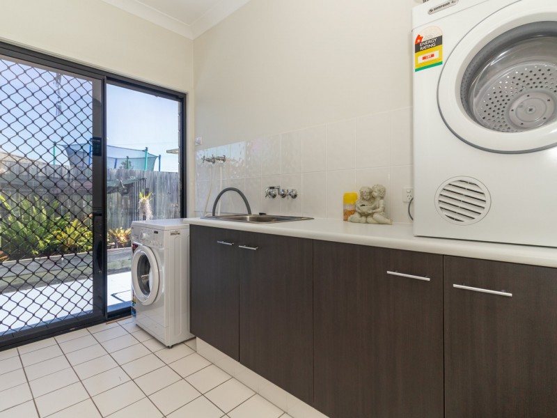 1 Shivvan Court, Marsden QLD 4132