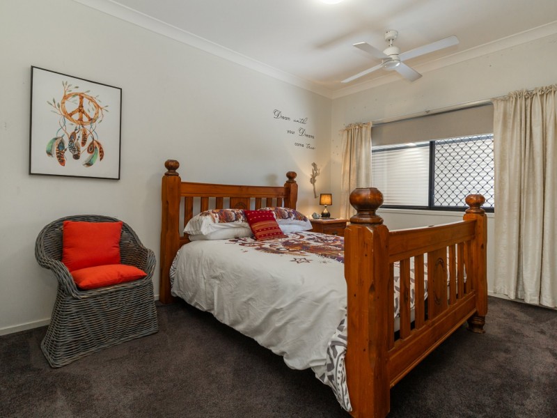 1 Shivvan Court, Marsden QLD 4132