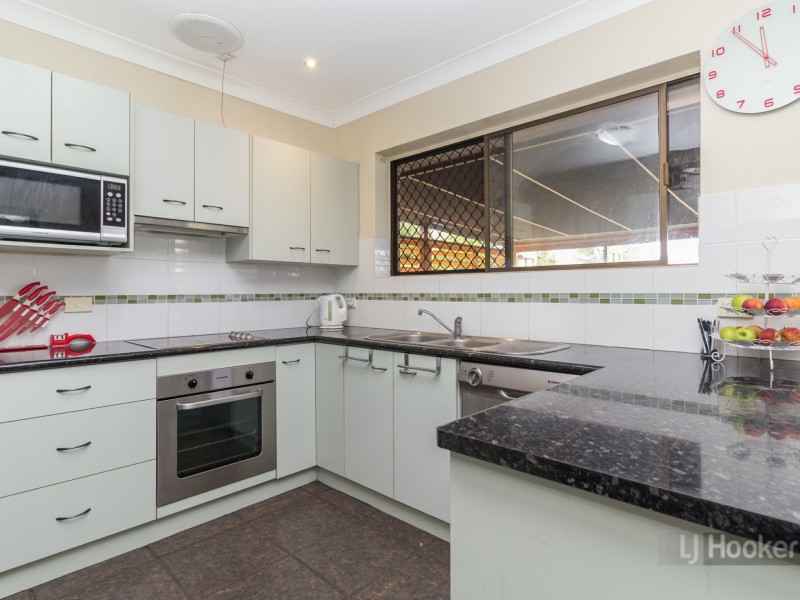5 Stangate Street, Hillcrest QLD 4118