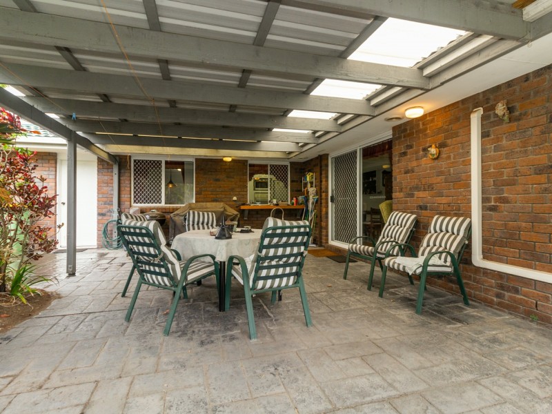 40 Owens Crescent, Regents Park QLD 4118