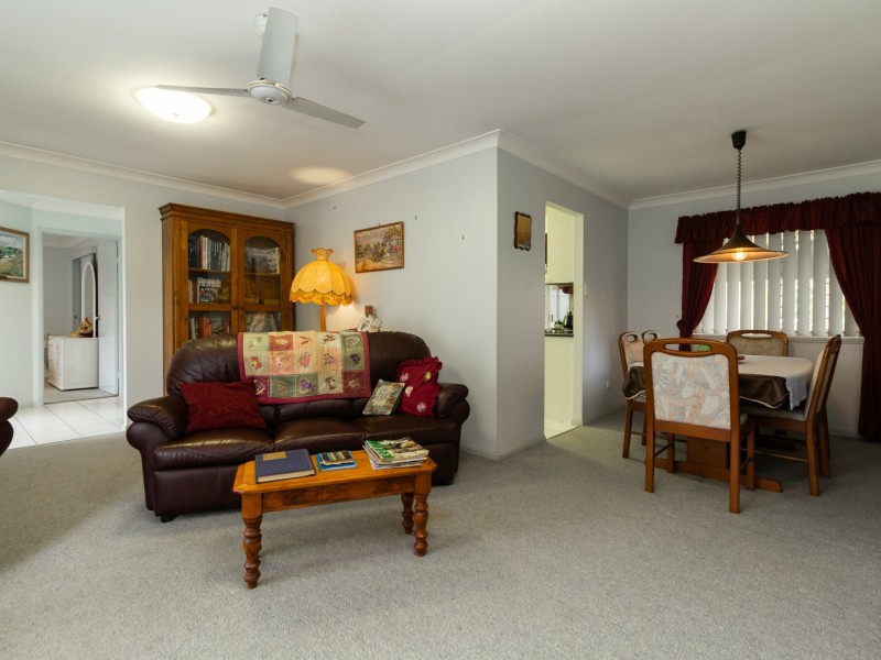 40 Owens Crescent, Regents Park QLD 4118