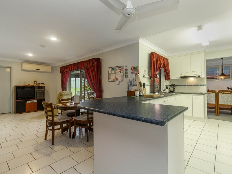 40 Owens Crescent, Regents Park QLD 4118
