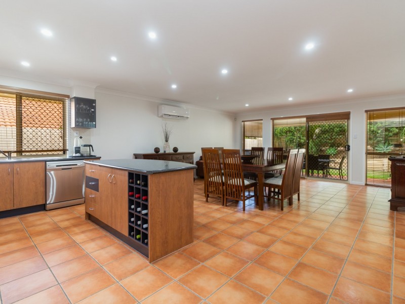 27 Moran Crescent, Forest Lake QLD 4078