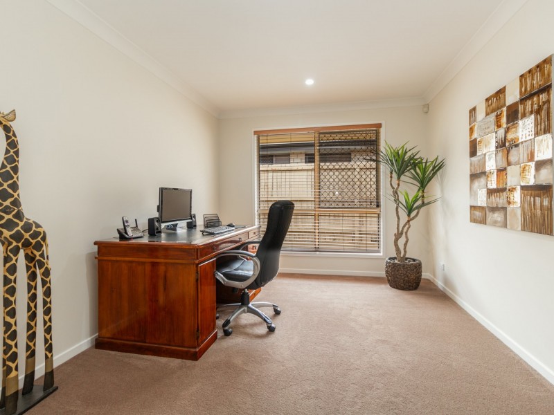 27 Moran Crescent, Forest Lake QLD 4078