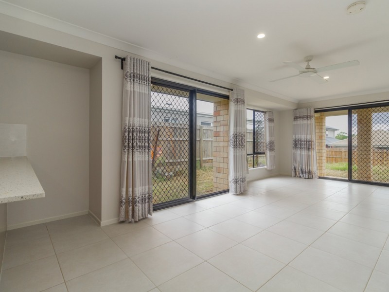 132 Peverell Street, Hillcrest QLD 4118