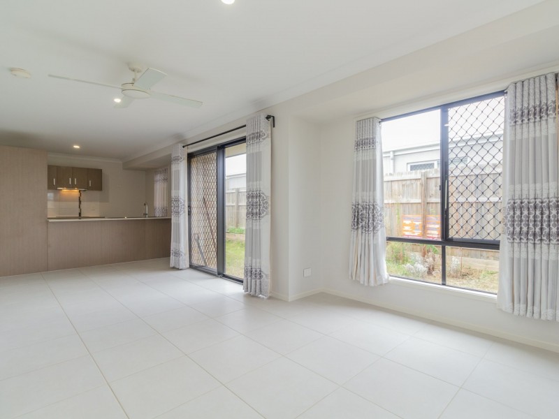 132 Peverell Street, Hillcrest QLD 4118