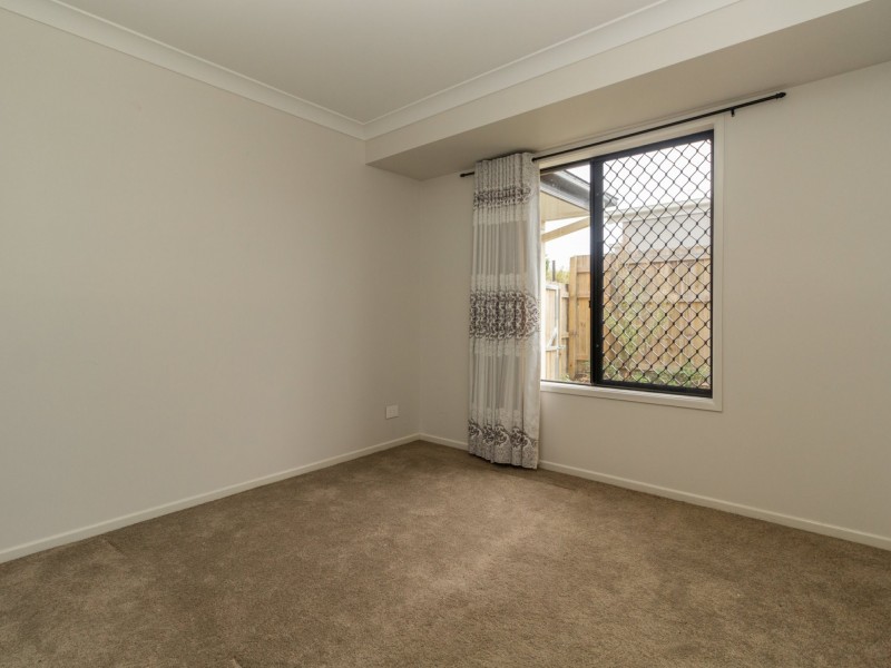 132 Peverell Street, Hillcrest QLD 4118
