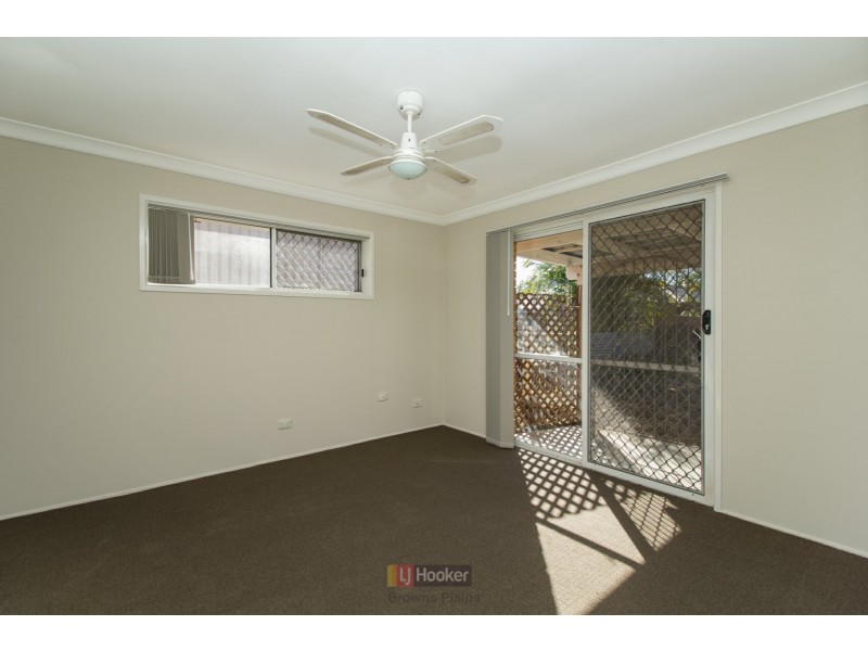 35 Silvertop Street, Hillcrest QLD 4118