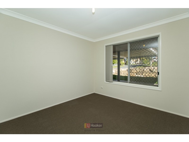 35 Silvertop Street, Hillcrest QLD 4118