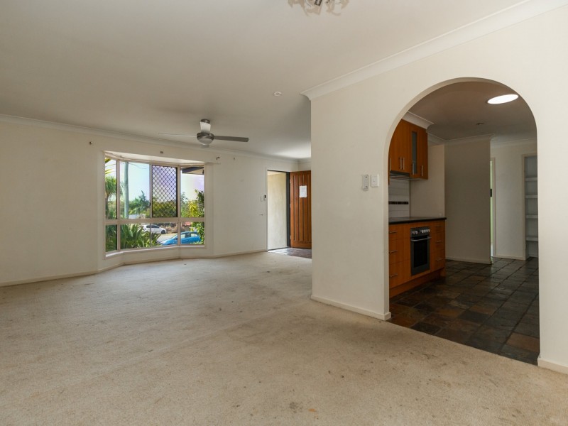13 Jackson Court, Regents Park QLD 4118