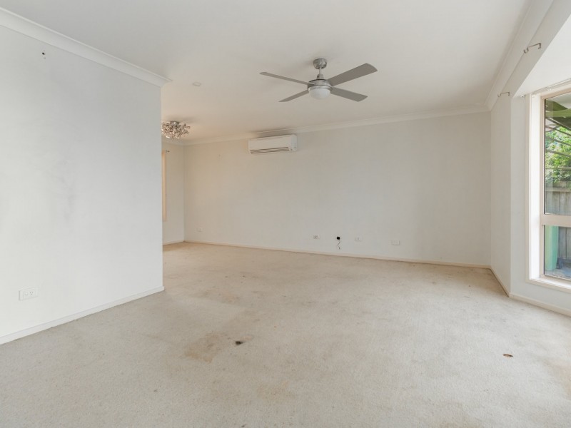 13 Jackson Court, Regents Park QLD 4118