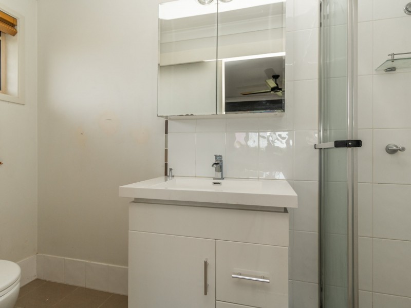 13 Jackson Court, Regents Park QLD 4118