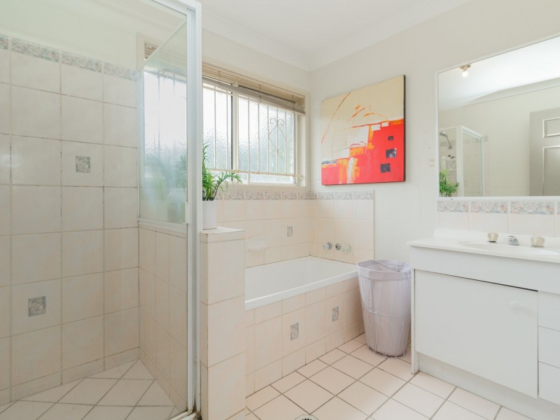15 Lake Amaroo Court, Logan Reserve QLD 4133