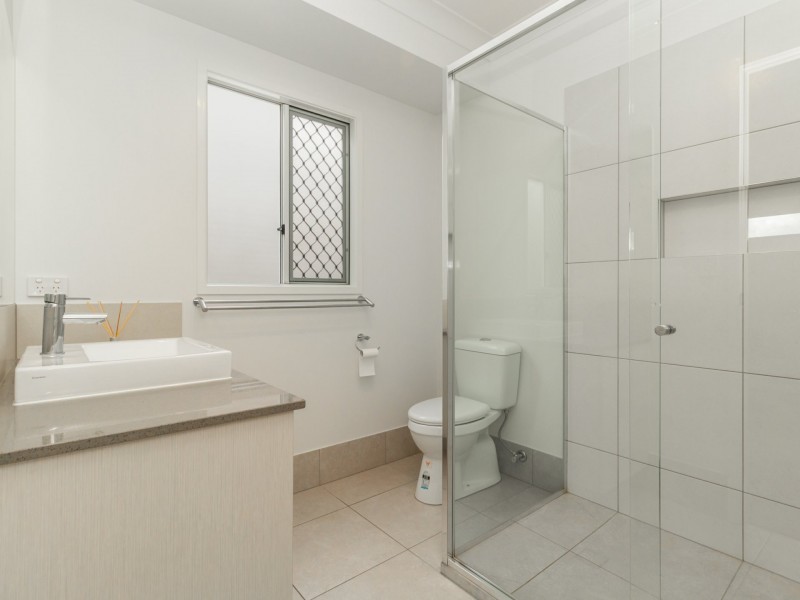 28 Mount Greville Way, Park Ridge QLD 4125