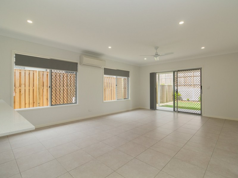 28 Mount Greville Way, Park Ridge QLD 4125