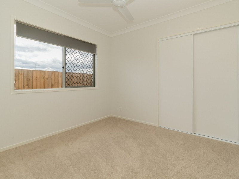 28 Mount Greville Way, Park Ridge QLD 4125