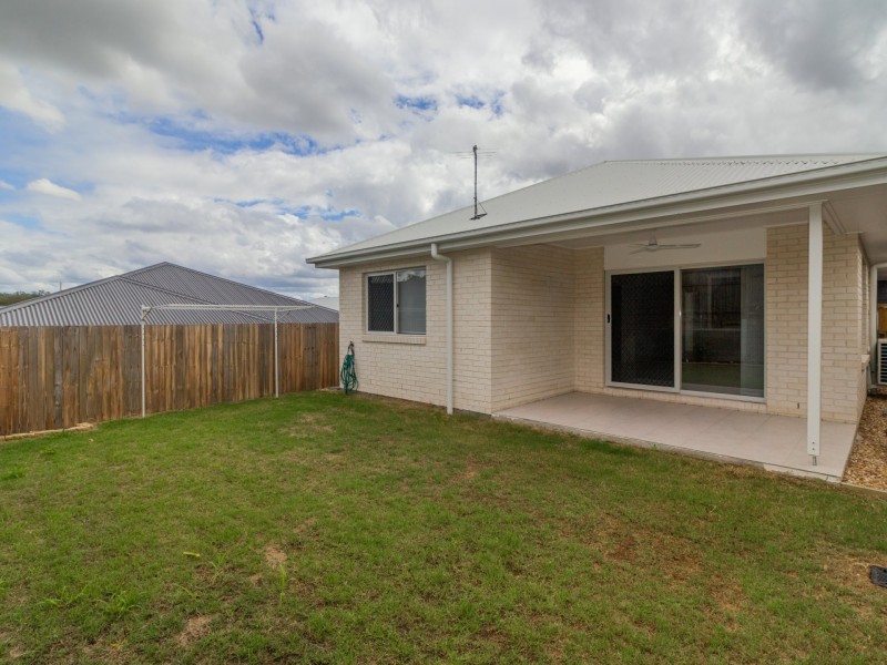 28 Mount Greville Way, Park Ridge QLD 4125