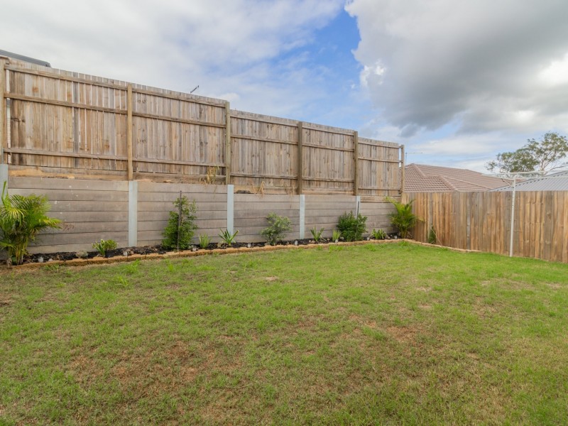 28 Mount Greville Way, Park Ridge QLD 4125