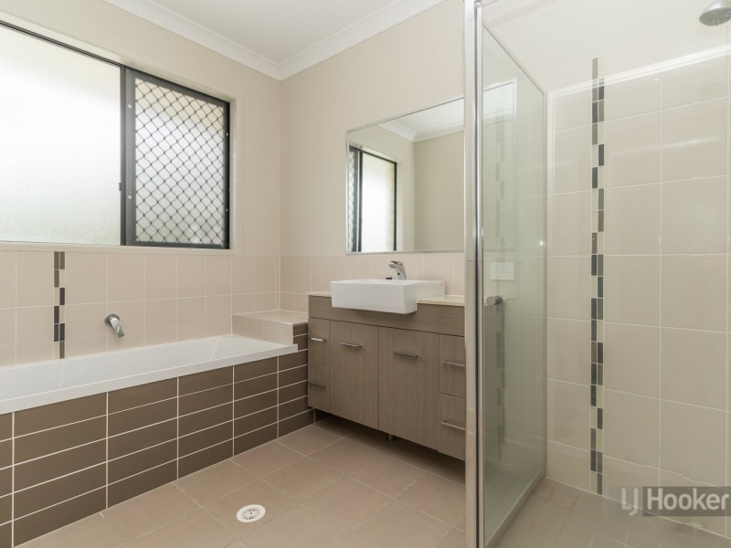1 Quartz Close, Greenbank QLD 4124