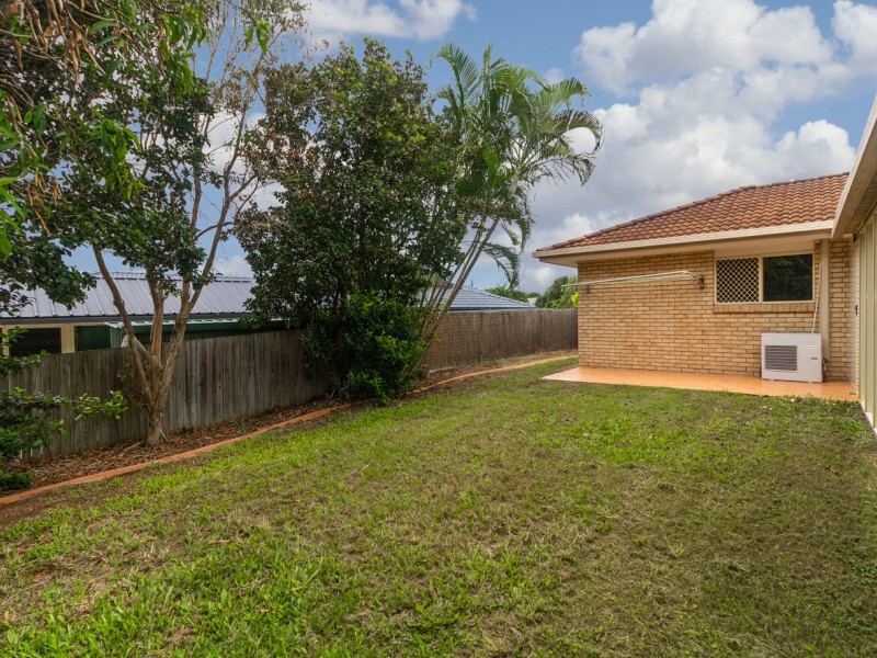 4 Mandeville Place, Regents Park QLD 4118