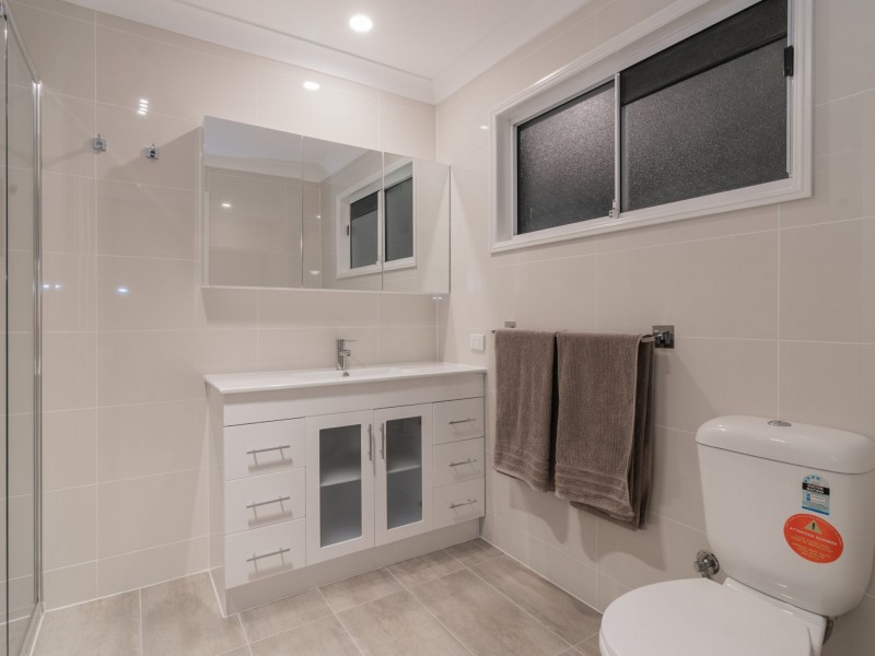 88-90 Merluna Road, Park Ridge South QLD 4125