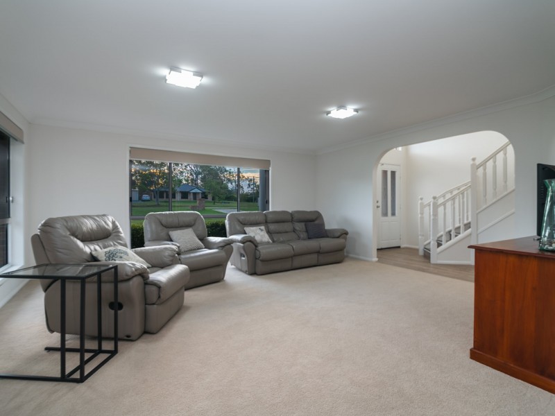 88-90 Merluna Road, Park Ridge South QLD 4125