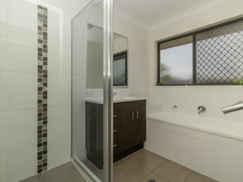 74A Redgum Drive, Regents Park QLD 4118