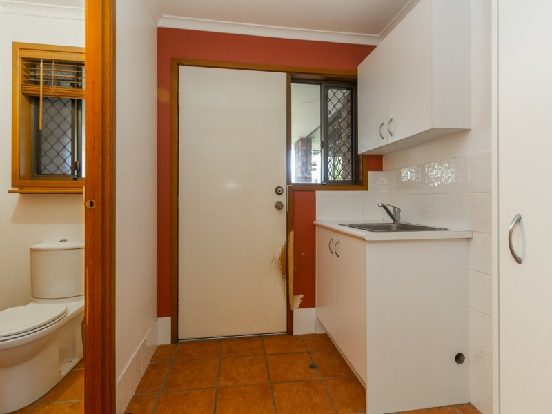 96 Estramina Road, Regents Park QLD 4118