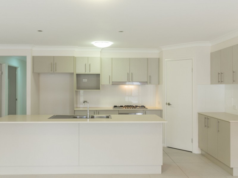 11 The Avenue, Heathwood QLD 4110