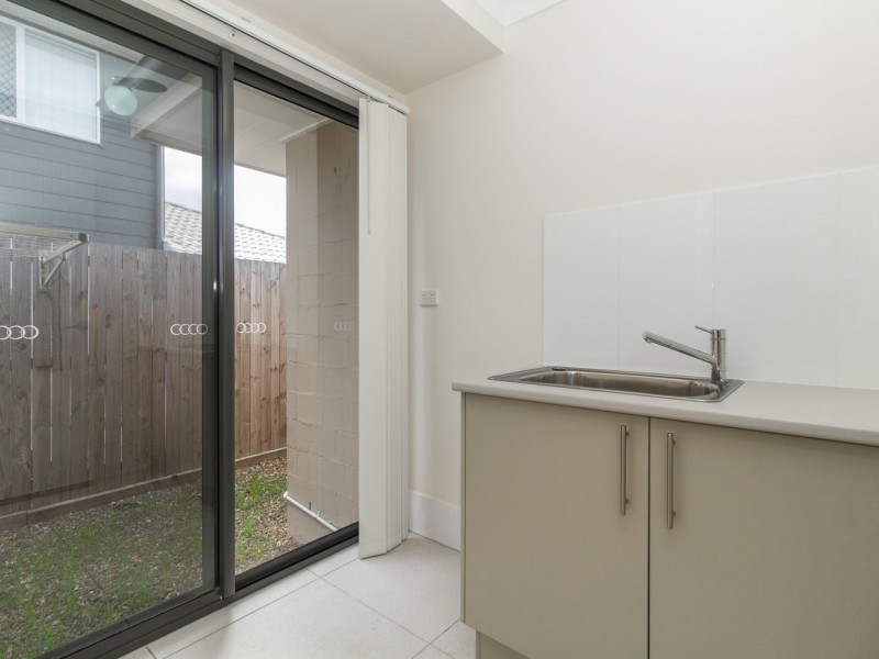 11 The Avenue, Heathwood QLD 4110