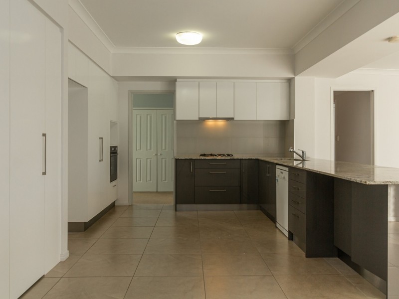 12 Edenlea Drive, Meadowbrook QLD 4131