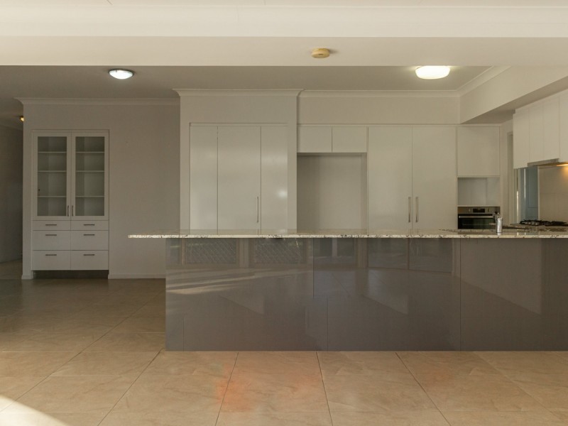 12 Edenlea Drive, Meadowbrook QLD 4131
